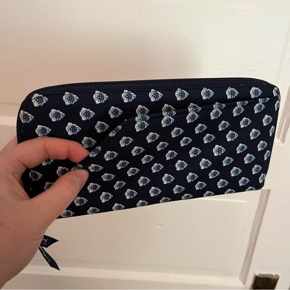 Vera Bradley Travel Organizer Wallet Clutch Nantucket Navy - Picture 2 of 4